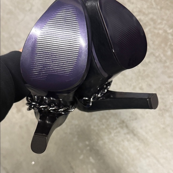 Donald J Pliner Black Ankle Boots - Picture 2 of 5